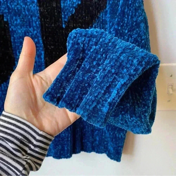 DKNY Chenille Sweater, XS (Fits Like S), Blue & Black, Cozy Christmas - Picture 6 of 12